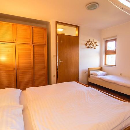Extraordinary Apartment In Banovci Verzej ภายนอก รูปภาพ