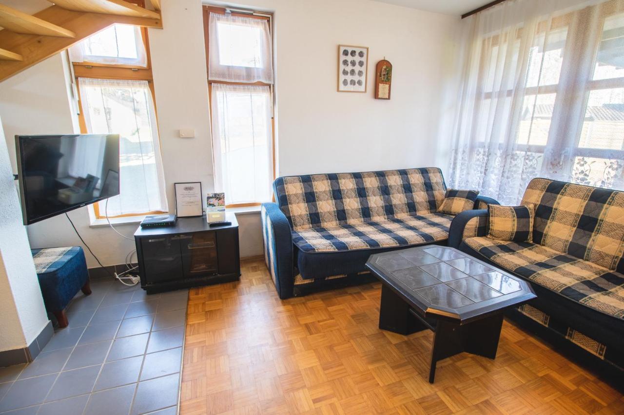 Extraordinary Apartment In Banovci Verzej ภายนอก รูปภาพ